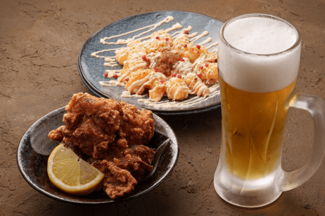 一品料理の唐揚げと海老マヨ