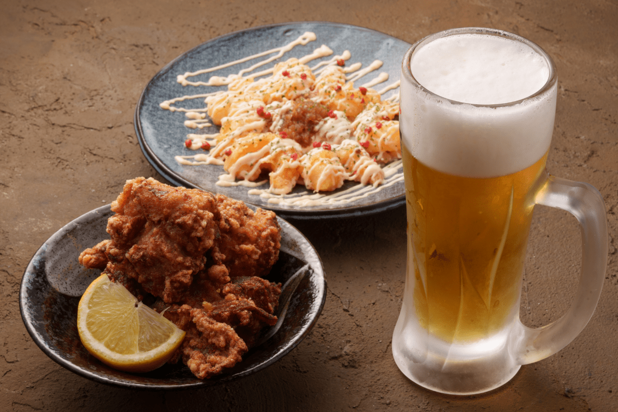 ビールにもよく合う、鶏の唐揚げとプリプリ海老マヨ