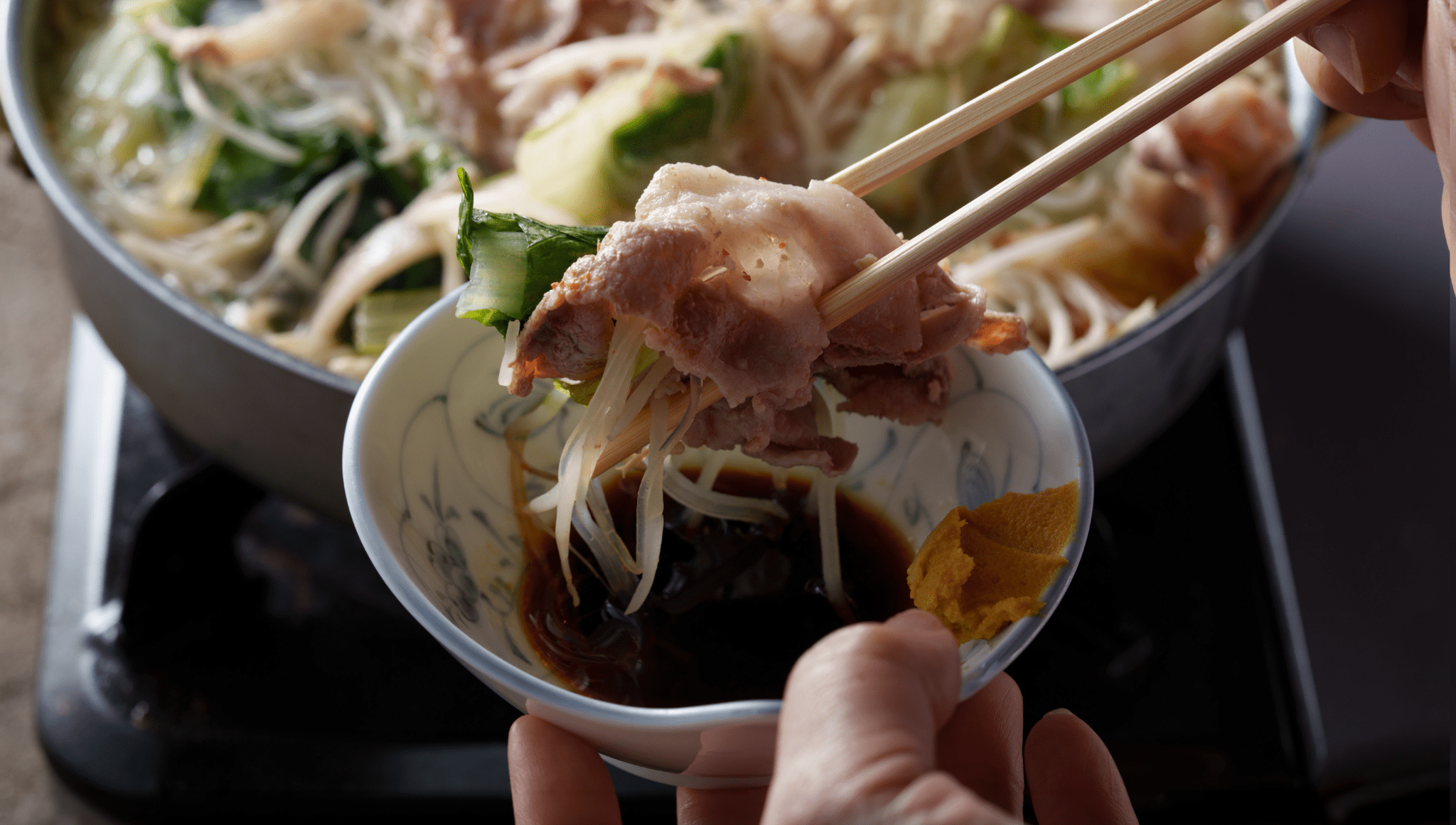カラシ醤油で食べる草鍋